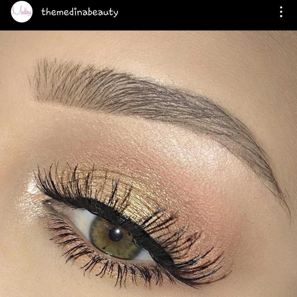 Bad Medina (Medina Beauty) Obsessed eyeshadow